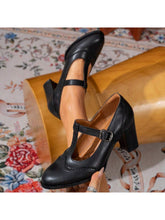 2025 Spring Women's Chunky Heeled T-Strap Floral Embellished Round Toe Plus Size Pumps